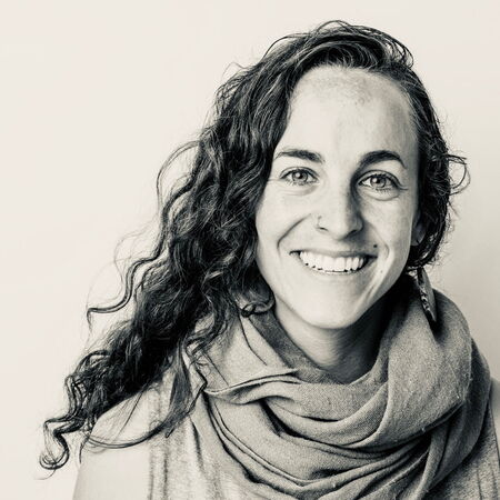 Carrie_headshot 2.jpeg